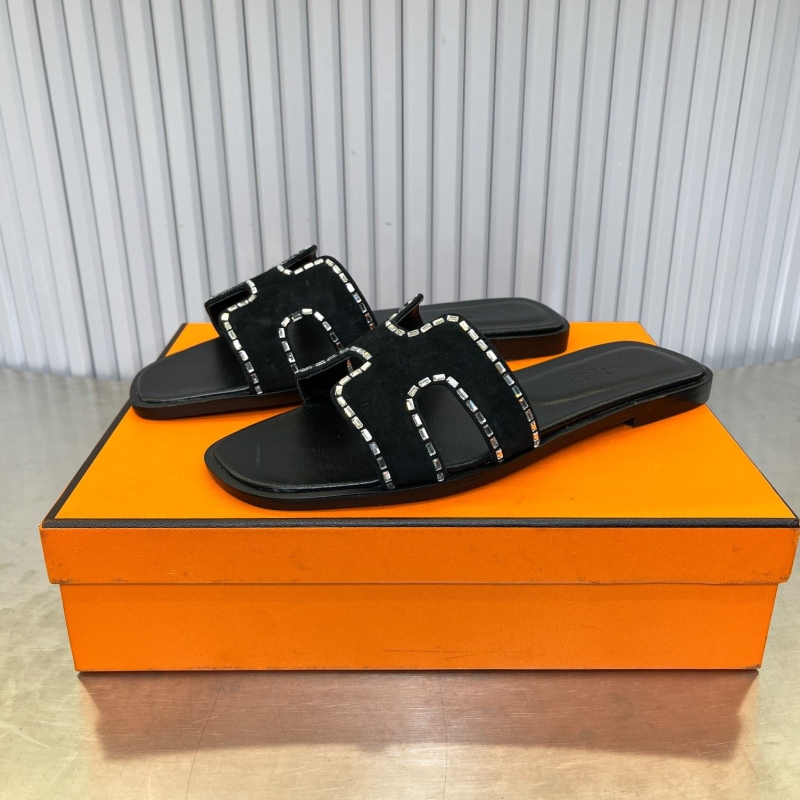 H**mes slippers